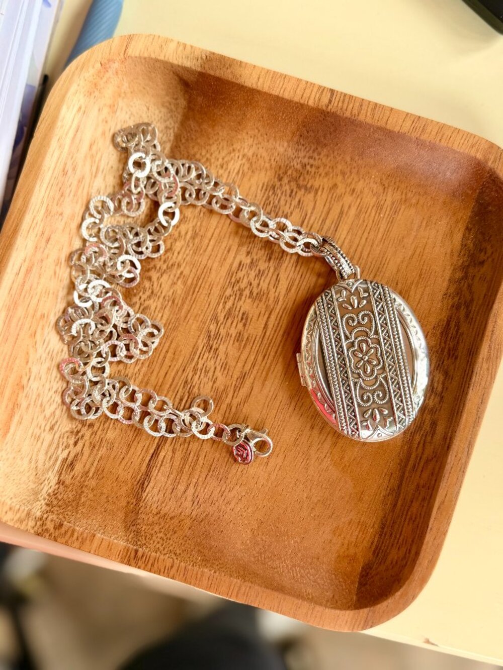 RARE SILPADA N2742 Laurel Locket Necklace30" Sterling Silver Oval Scroll Pendant